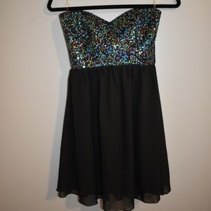 👑STRAPLESS HOCO DRESS👗